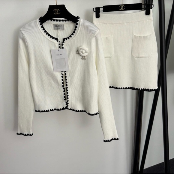 Chanel Spring Easter knit suits NWOT - Picture 2 of 3